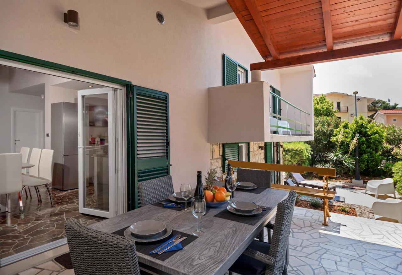 Villa Bandic Baška Voda Esterno foto