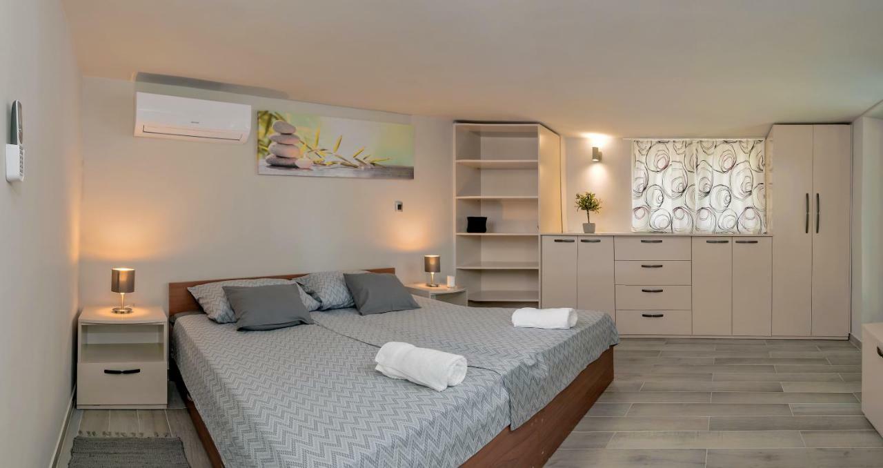 Villa Bandic Baška Voda Esterno foto